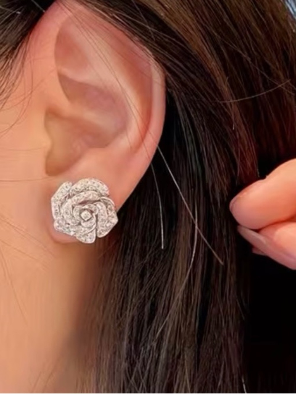 Rose Flower Stud Earrings - Silver Sparkle NWT